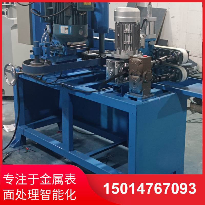 自(zi)動側麵砂光(guang)機廠傢